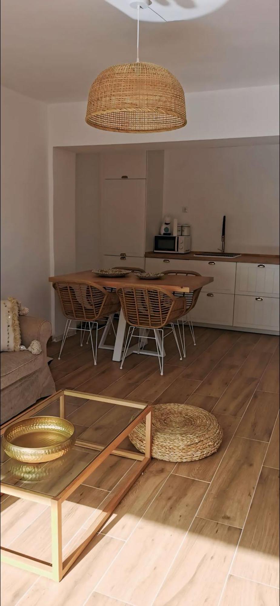 Apartamento Boho Chic Дения Екстериор снимка
